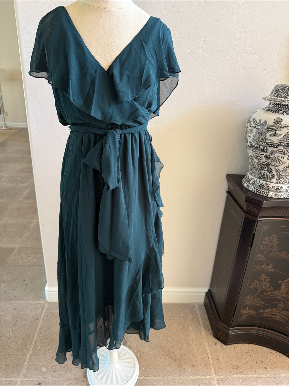 Show Me Your Mumu beautiful hunter green dress. NWT medium.
